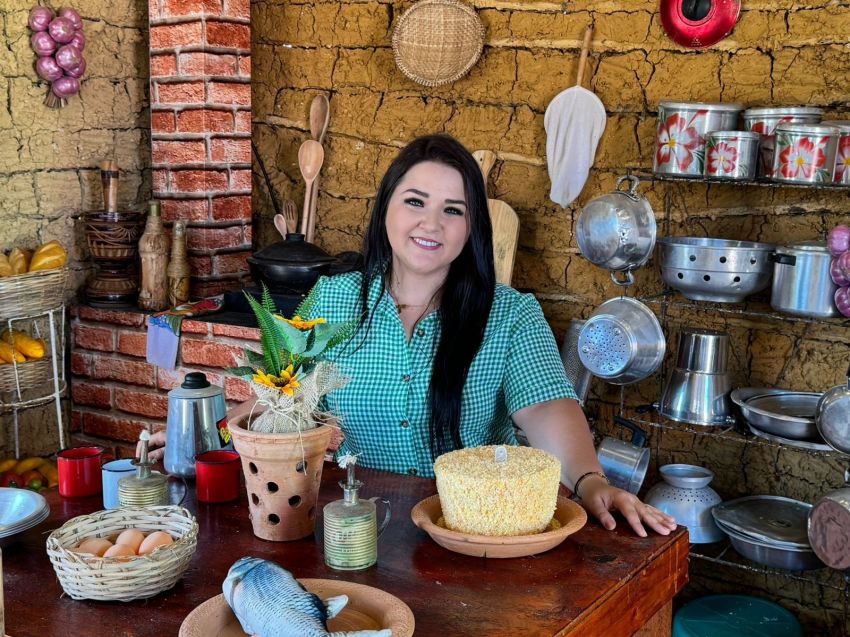 Casa de taipa se tornou o xodó da Vila do Forró, na Orla de Atalaia