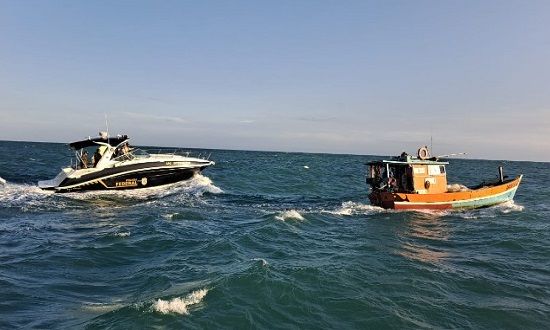 PF prende pescadores na costa de Sergipe