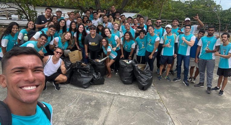 Universitários promovem ações de educação ambiental no Parque dos Cajueiros