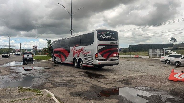 Polícia Rodoviária Federal intercepta ônibus com 32 trabalhadores sem carteira de trabalho em Aracaju