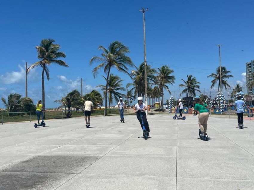 Patinetes elétricos: Prefeitura de Aracaju orienta sobre o uso seguro e responsável