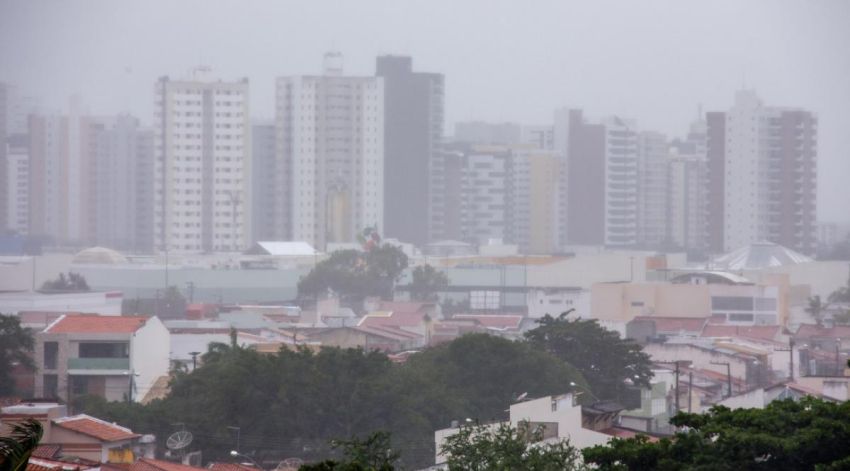 Previsão de chuvas intensas em Sergipe segue até esta quinta-feira