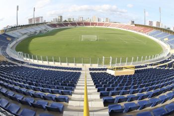 Jogos de futebol em Sergipe permanecem com autorização de 20% de público nos estádios
