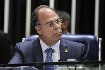 Ex-líder de Bolsonaro direcionou R$ 330 milhões para projeto político do filho