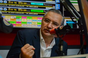 Eduardo Amorim lamenta cortes de recursos no SUS