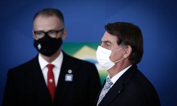 Políticos veem briga de honra de Bolsonaro com ex-aliado ao atacar Anvisa
