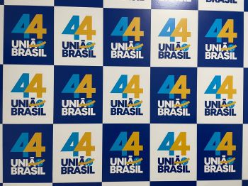 União Brasil e MDB anunciarão 'coligação-trator' de 1,5 bilhão de reais
