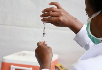 Vacinação contra covid está estagnada e preocupa, aponta Fiocruz