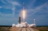 Musk recebe autorização para colocar até 7,5 mil satélites em órbita