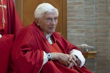 Morre, aos 95 anos, o papa emérito Bento XVI