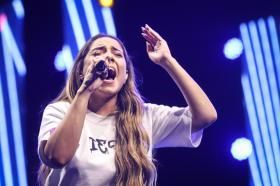 Aracaju 168 anos: show evangélico leva multidão à praça dos mercados