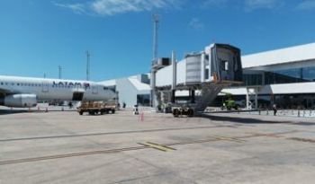 Aeroporto de Aracaju ganha pontes móveis para embarque e desembarque