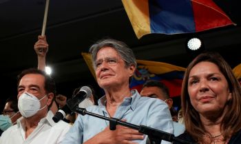 Presidente do Equador dissolve parlamento e convoca novas eleições no país
