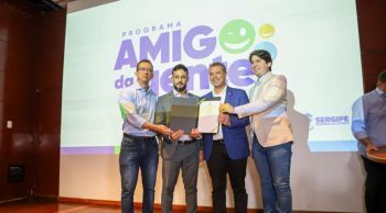 Fábio lança programa Amigo da Gente e sanciona lei de estímulo à autorregularização do ICMS