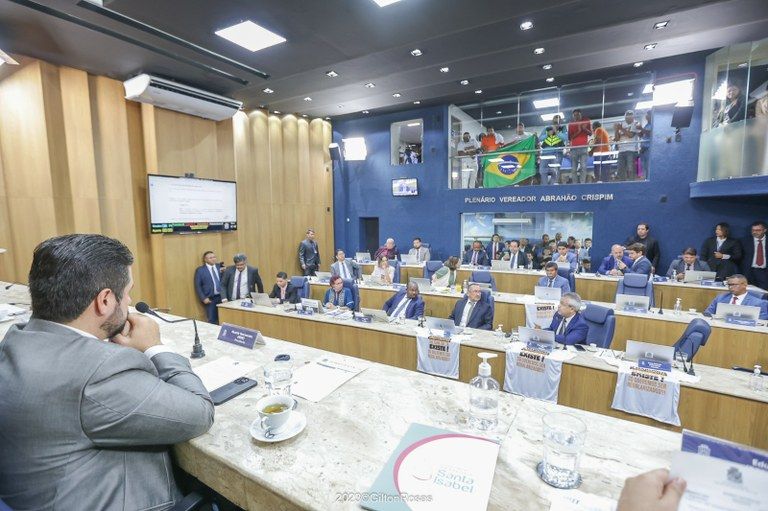 Câmara aprova Projeto de Emenda à Lei Orgânica que permite regulamentação do transporte complementar em Aracaju