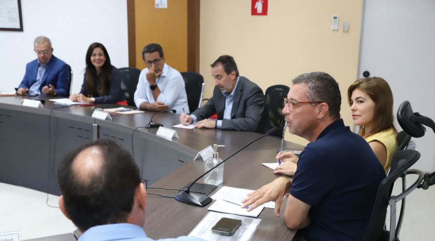 Governador Fábio Mitidieri reúne equipe de governo para discutir política habitacional de Sergipe