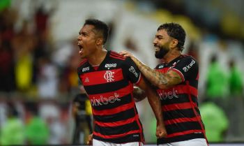 Flamengo sai na frente do Corinthians na semifinal da Copa do Brasil