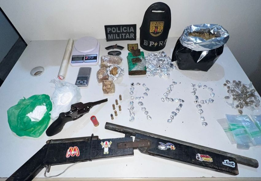 Troca de tiros termina com apreensão de drogas e armas em Riachuelo