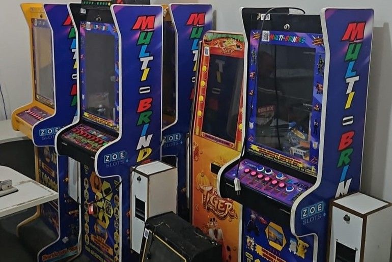 Polícia Civil apreende máquinas de jogos de azar em operação em Aracaju e Socorro