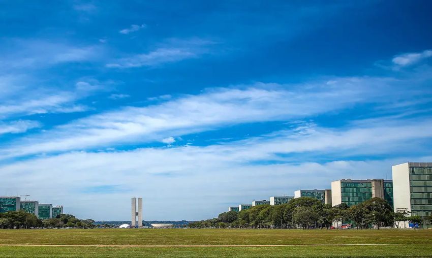 Governo paga R$ 15 mi a ONG ligada ao PT para tirar lixo em terra indígena