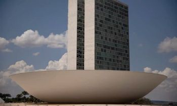 Crise do IOF marca 1ª vez que Congresso derruba um decreto presidencial desde 1992