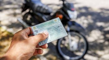 Lei que cria CNH gratuita para população de baixa renda é sancionada