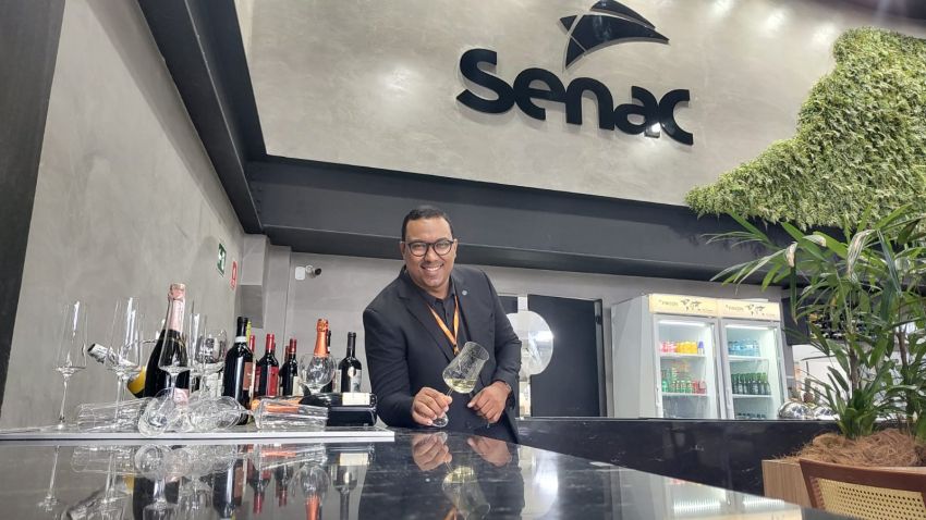 Instrutor do Senac SE está entre os três sommeliers finalistas do Gastronomia Preta