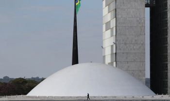 CCJ aprova porte de arma a agente socioeducativo e oficial de justiça