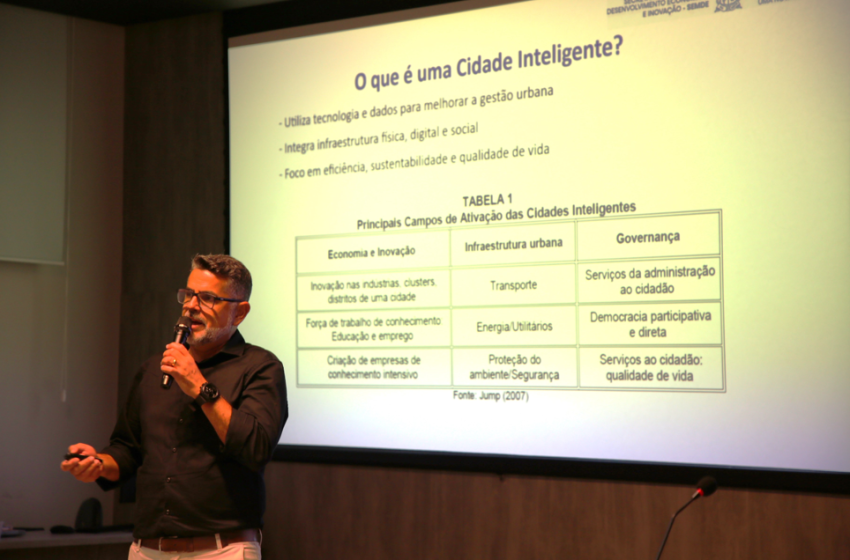 Secretário de Inovação ministra palestra sobre cidades inteligentes na Unit