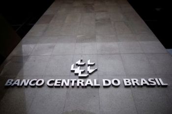 Débitos indevidos: queixas de clientes dispararam após 2020, e bancos atribuem a mudança de norma do BC