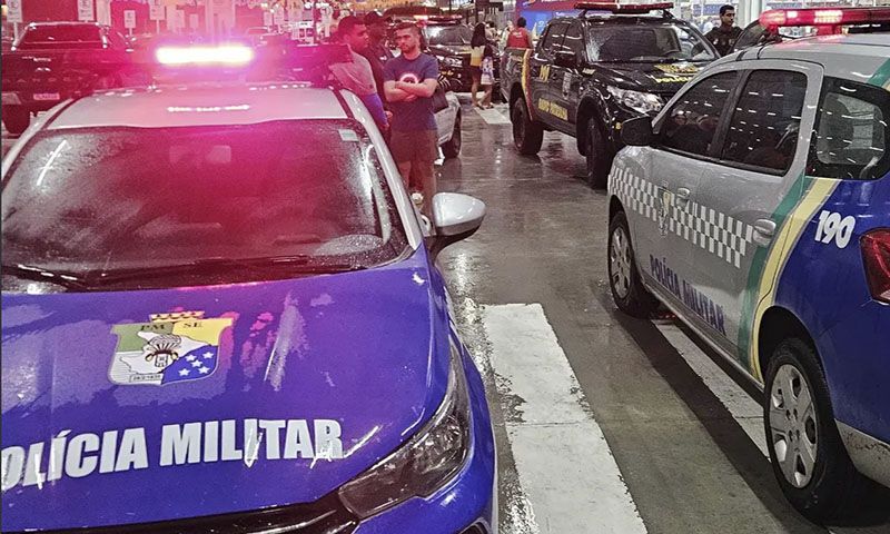 Homem é agredido por populares e preso por tentar abusar de criança