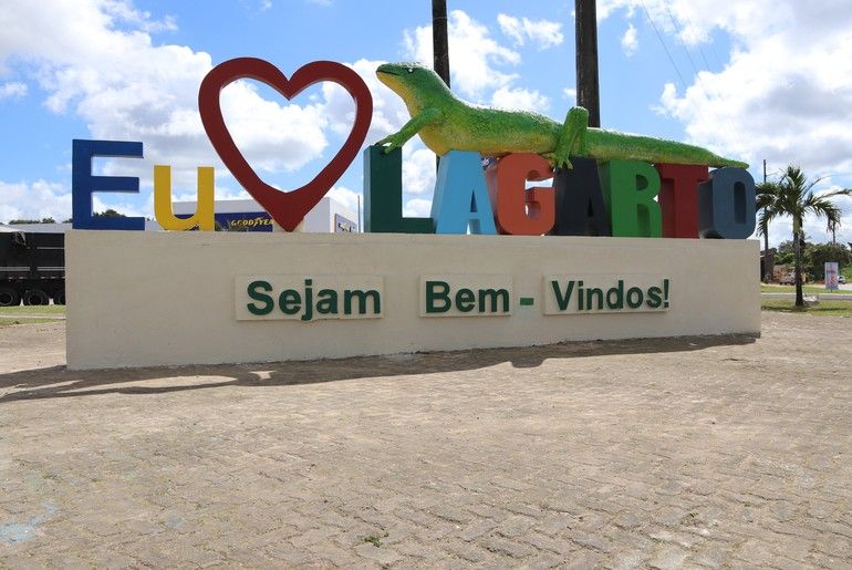 Mulher investigada por série de furtos em lojas do Centro de Lagarto é presa