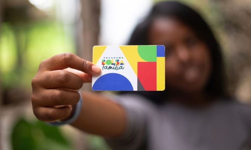 Caixa começa a pagar Bolsa Família de julho