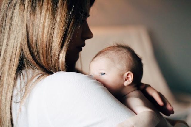 Depressão materna pode comprometer vínculo  com bebê e ter efeitos duradouros