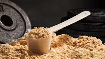 Qual whey protein é melhor? Concentrado, isolado ou hidrolisado? Veja diferenças e saiba qual escolher