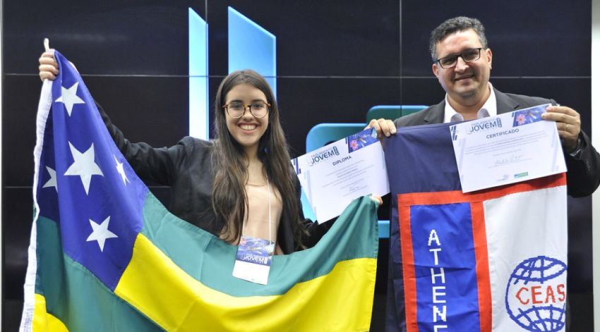 Projeto de Lei de ex-aluna da rede pública estadual de ensino é encaminhado à sanção presiden