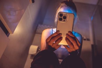 Conheça os hábitos que ajudam a causar e evitar problemas com hemorroidas