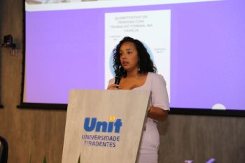 Danos espirituais em conflitos por terras indígenas são analisados por pesquisadora