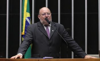 Gustinho Ribeiro vota pela abertura de processo contra André Janones no Conselho de Ética da Câmara