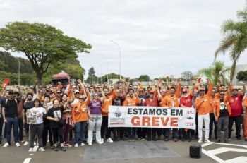 Sem acordo, trabalhadores mantêm greve na Petrobras