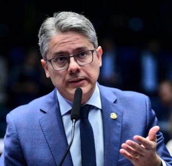 Senador sergipano aciona PGR contra ministro do TCU por suposto abuso de autoridade