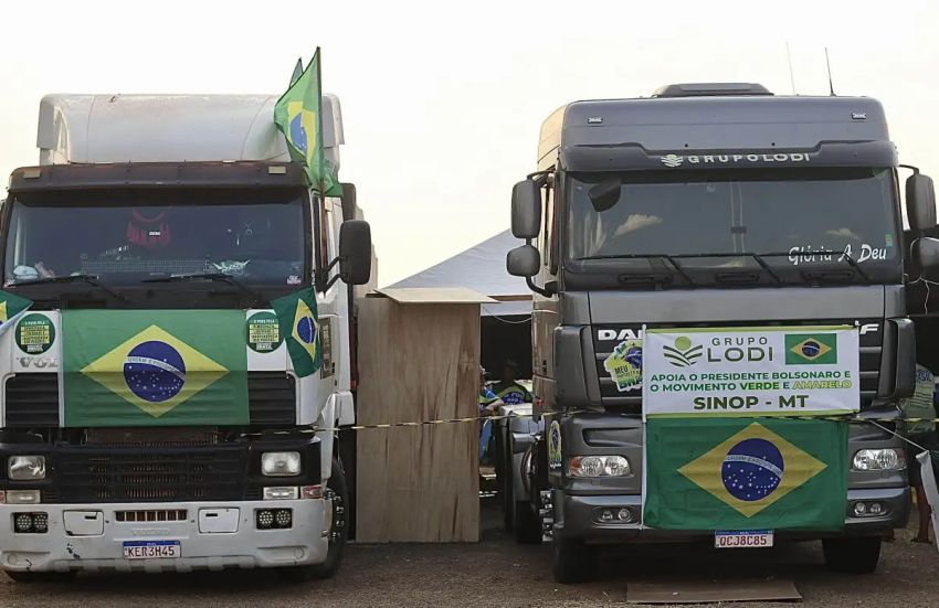 Caminhoneiros alertam governo sobre greve nos próximos dias