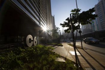 INSS quer que C6 Bank devolva R$ 300 milhões a aposentados
