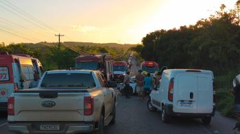 Carro da comitiva de Fábio Mitidieri se envolve em acidente