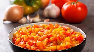 Por que incluir refogado de alho, cebola e tomate no dia a dia