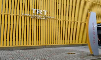 TRT multa empresa após advogada usar IA e inventar precedentes judiciais