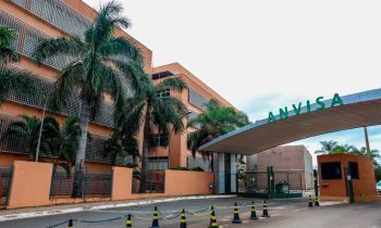 Anvisa proíbe fabricação e venda de 12 produtos de limpeza