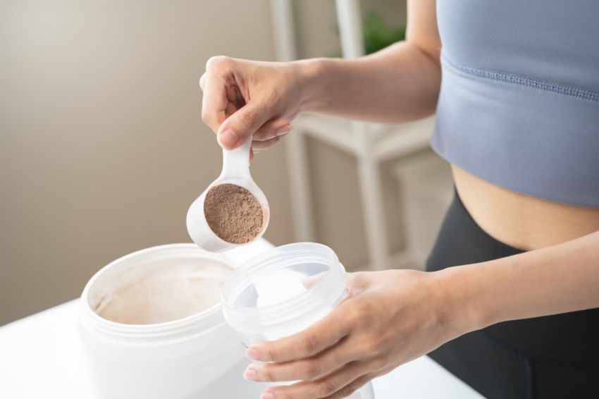 Nem todo produto “protein” é saudável, nutricionista explica o que observar antes de consumir