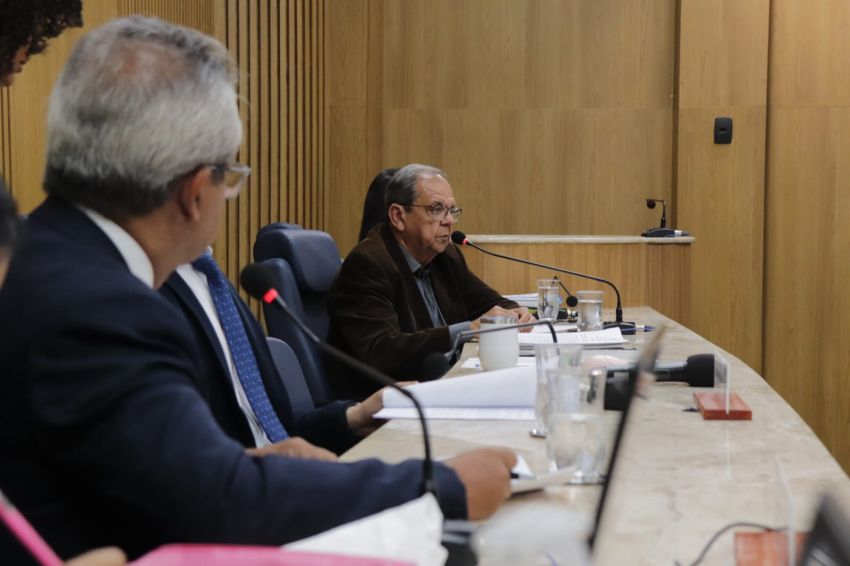 CPI das Concessões ouve diretor da Emsurb e debate critérios para uso de espaços públicos