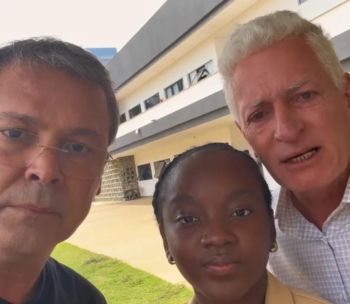 Deputados do PT pedem prisão preventiva de Flávio Bolsonaro e alertam a Interpol após viagem aos EUA